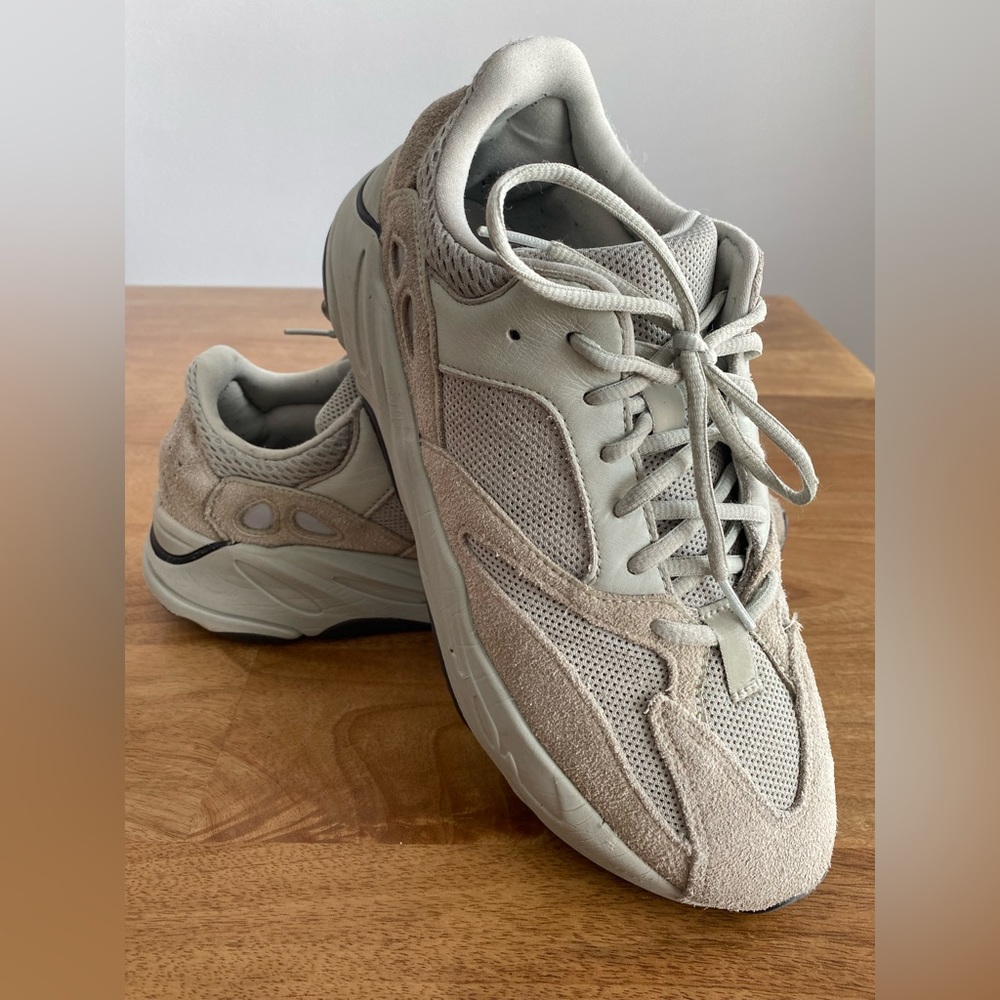 *SOLD* adidas yeezy 700 boost analog